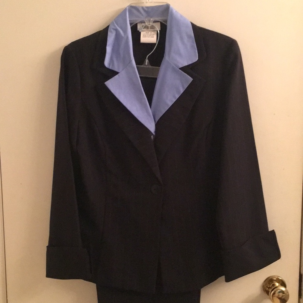 Women’s Business Suit